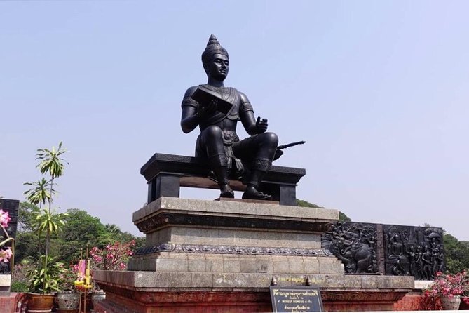 1 Day Sukhothai Historical Park from Chiang Mai Private Tour - Lunch, snacks, and the road home