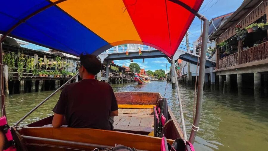 1 Hr Private Bangkok Canal Boat Tour: Traditional Flat Boat - What the private format gives you