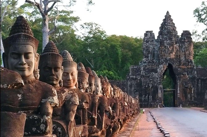 2-Day Angkor Wat Tour from Bangkok - Day two: Angkor Wat before the heat