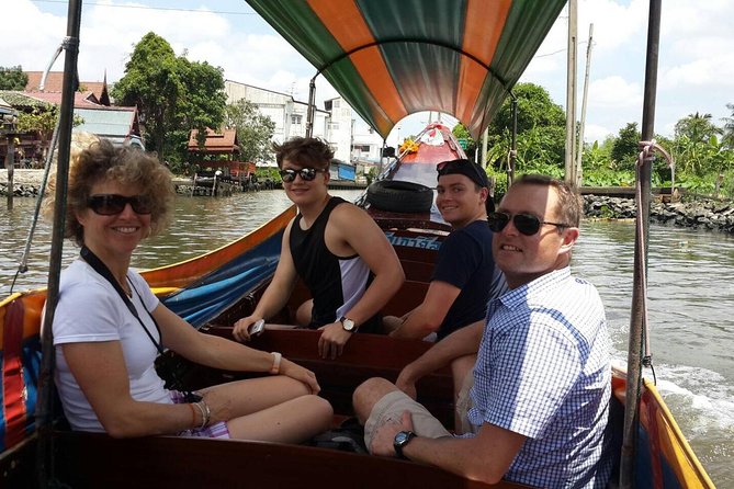 2-hour SUNSET Canal Tour + FOODS Tasting with Tour Guide - What the $50 price buys you