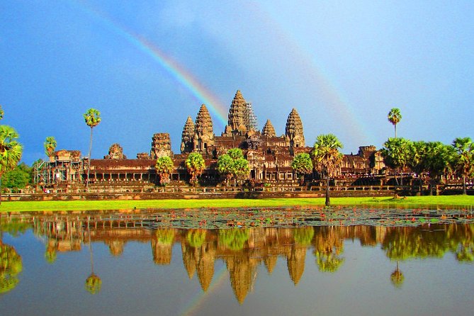 4 Days Expedition From Bangkok to Angkor Wat - Day one: Bangkok, Poi Pet, and Tonlé Sap