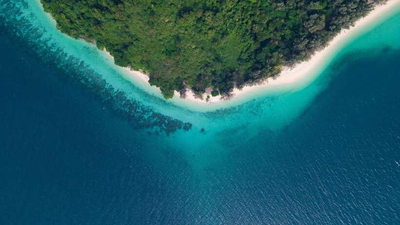 4-Island Tour from Koh Lanta to Koh Kradan with Beach Lunch - Lanta Old Town Pier and the longtail crossing