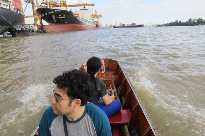 Adventure in Bangkok Green area - Kayaking through canals and palm jungle