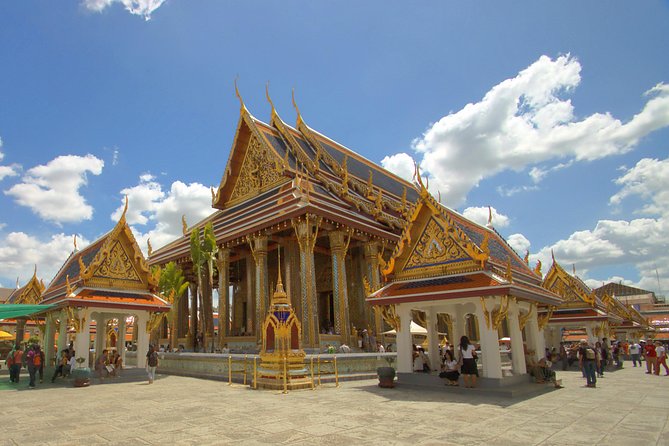 Amazing Bangkok Tour with Grand Palace, Emerald Buddha & Wat Arun - The guide can make or break the experience