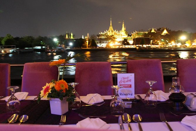 Amazing Chaophraya Dinner Cruise Experience - What dinner is really like on board