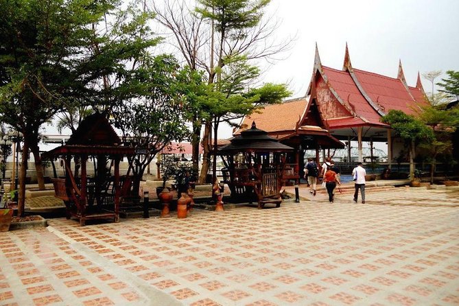 Ancient Wonders of Ayutthaya with Return Scenic River Cruise - What the guide adds to the ruins