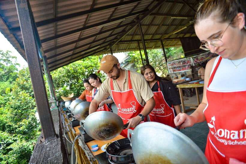 Ao Nang: Half-Day Thai Cooking Class Krabi Province - Booking and practical details
