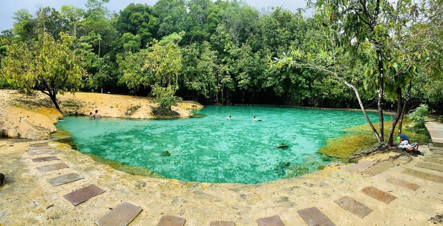 Ao Nang: Hot Spring, Emerald Pool & Tiger Cave Temple Tour - Tiger Cave Temple: the climb that defines the day