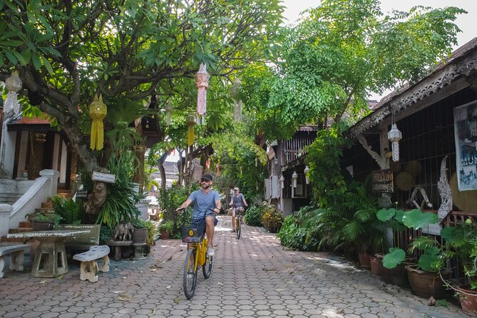 Authentic Chiang Mai 4-Hour Bicycle Tour with Northern Food - Local communities instead of a standard attraction list