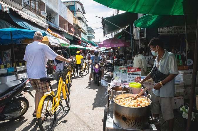 Authentic Chiang Mai 4-Hour Bicycle Tour with Northern Food - How the $70 price measures up