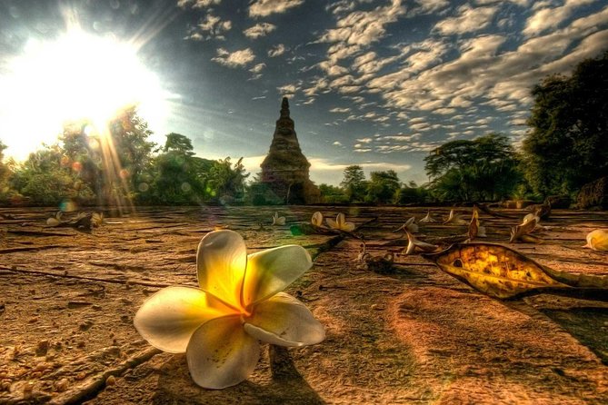 Ayutthaya Ancient City - Bang Pa-In Palace starts the day with a change of style