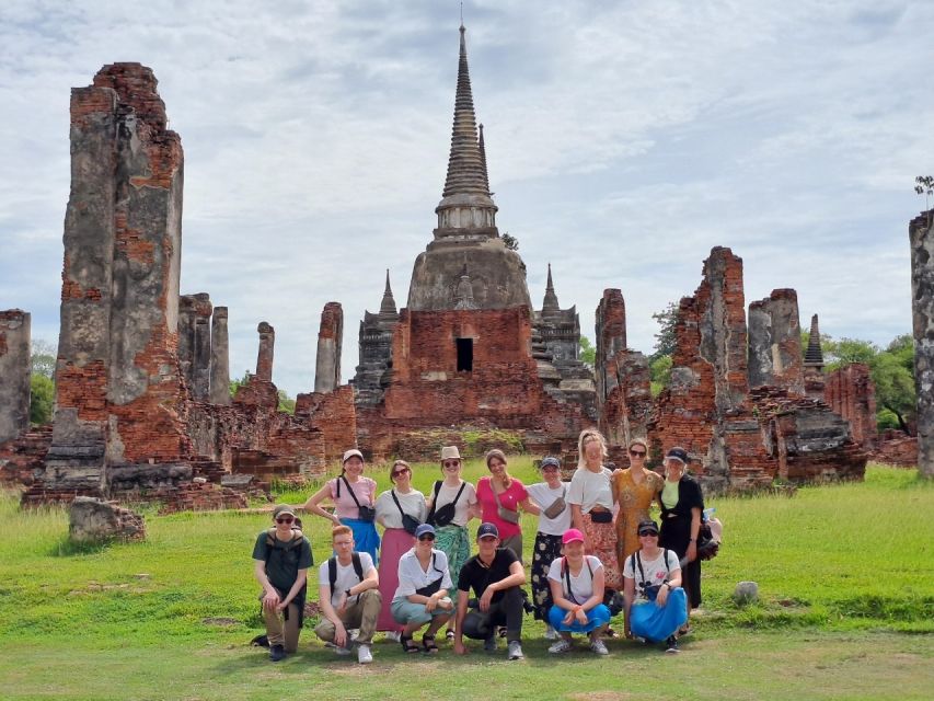 Ayutthaya City and Historical Park Bike Tour - Wat Mahathat and Ayutthaya’s most famous image