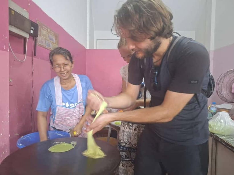 Ayutthaya: Colorful Slow Life Bicycle Tour with local guide. - Wat Maenang Pluem or Wat Na Phra Meru