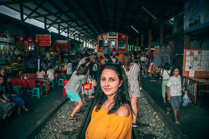Ayutthaya, Maeklong Railway, Damnoen Saduak Floating Market - What the $86 price really includes