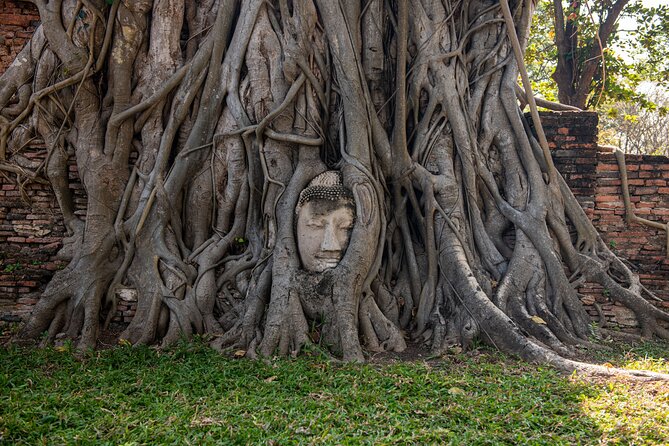 Ayutthaya, Maeklong Railway, Damnoen Saduak Floating Market - Who will get the most from this day