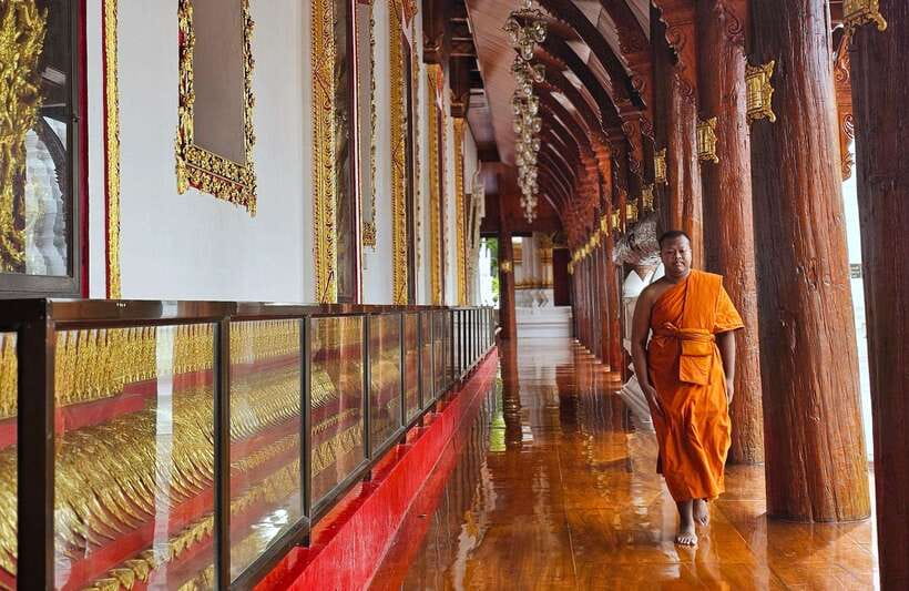 Ayutthaya: Private Boat Tour with Optional Temple Visits - Who should book this boat trip?