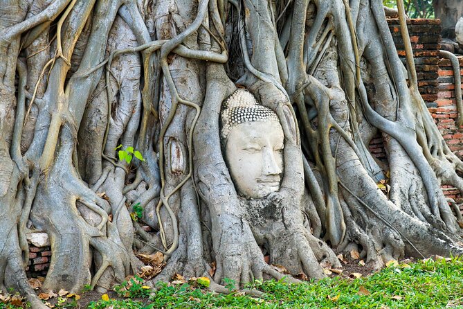 Ayutthaya Summer Palace and Temples Day Tour from Bangkok - Bang Pa-In Palace: royal elegance before the ruins