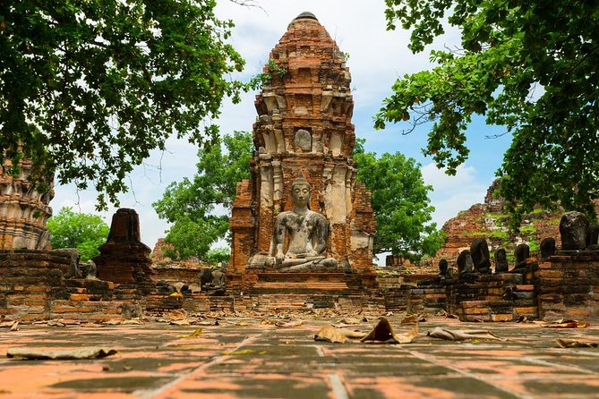 Ayutthaya Temples and Ayothaya Floating Market From Bangkok - The guides can shape the whole day