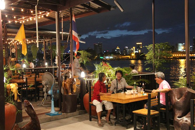 Bamboo Bicycle Tour in twilight: watch dancing Fireflies in Bangkok - Searching for fireflies by boat