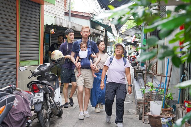 Bang Rak Backstreets: Local Bites & Culture Walking Tour - The Bangkokian Museum and everyday city life
