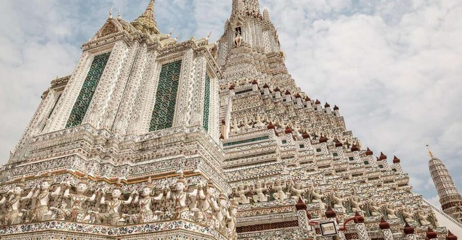 Bangkok: 2-Hour Canal Tour by Teak Boat - The teak boat and comfort on the water