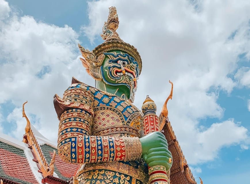 Bangkok: 2 Hours Grand Palace & Wat Pho Private Tour - Wat Pho and the reclining Buddha