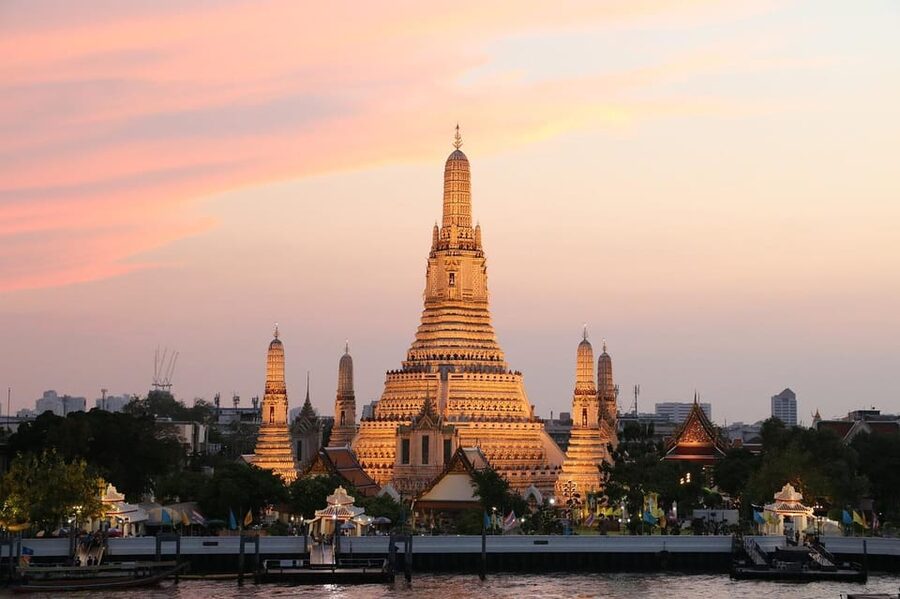 Bangkok: A 4 Hours Tuk Tuk Sightseeing Tour Iconic Landmarks - Why this Bangkok evening route works