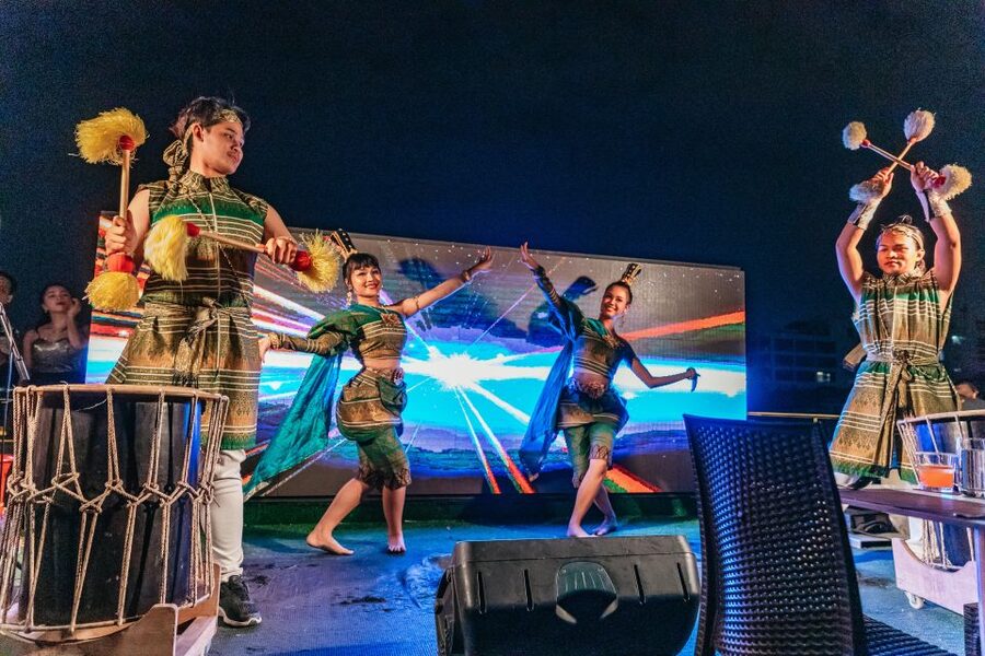 Bangkok: Alangka Luxury Buffet Dinner Cruise With Live Music - Is $31 good value?