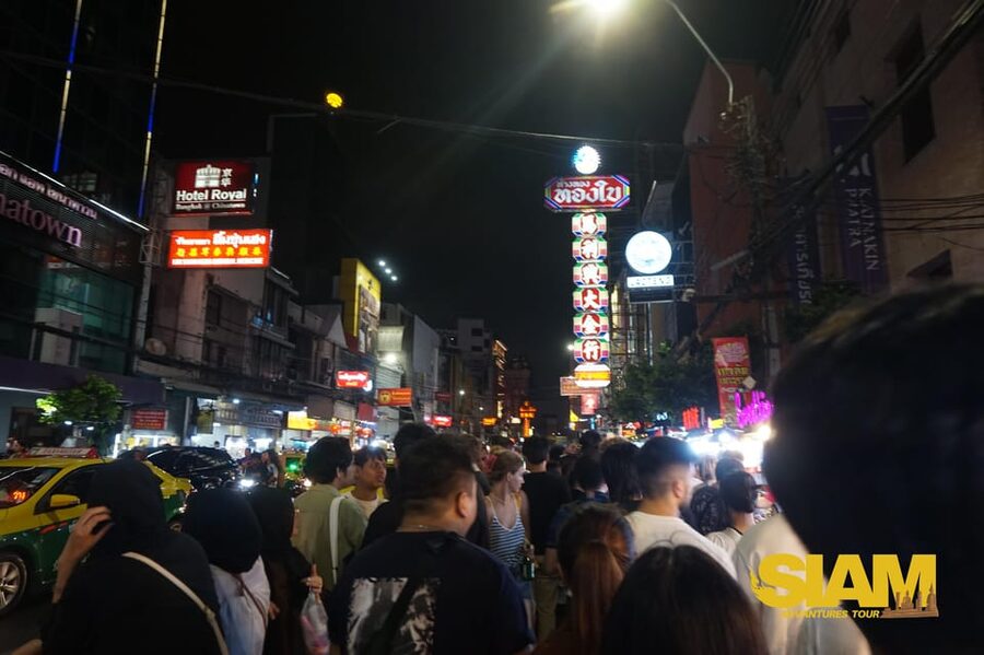 Bangkok Authentic Tasting Thai-Chinatown Walking Food Tour - Why the guide makes a difference