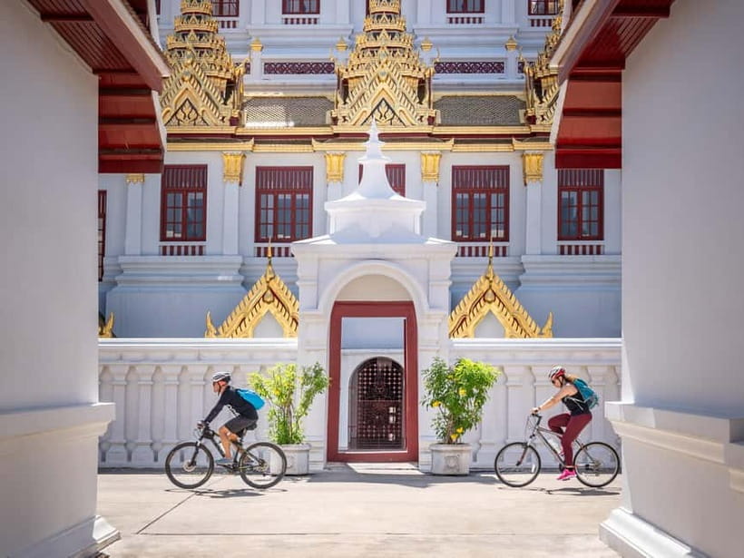 Bangkok: Backstreets and Historic Temples Bike Tour - A different first look at Bangkok
