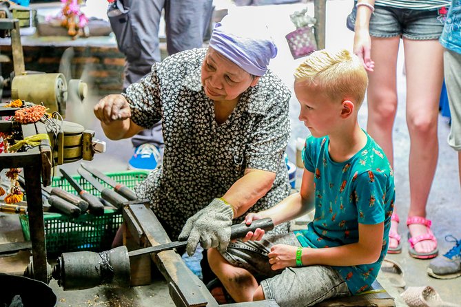 Bangkok: Backstreets and Temple Historic Bike Tour - Bangkok Noi: canals, alleyways, and Muslim community life
