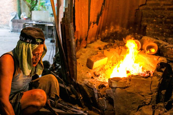 Bangkok: Backstreets and Temple Historic Bike Tour - Small temples and Sao Chingcha