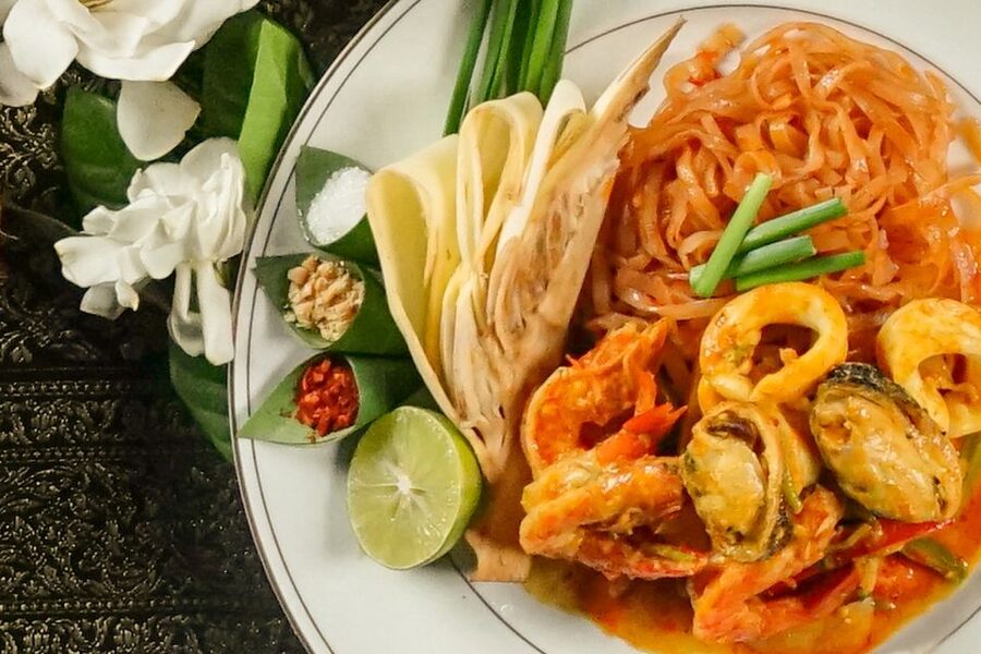 Bangkok: Baiyoke Observation Deck with Lunch/Dinner Buffet - The 84th-floor revolving viewpoint