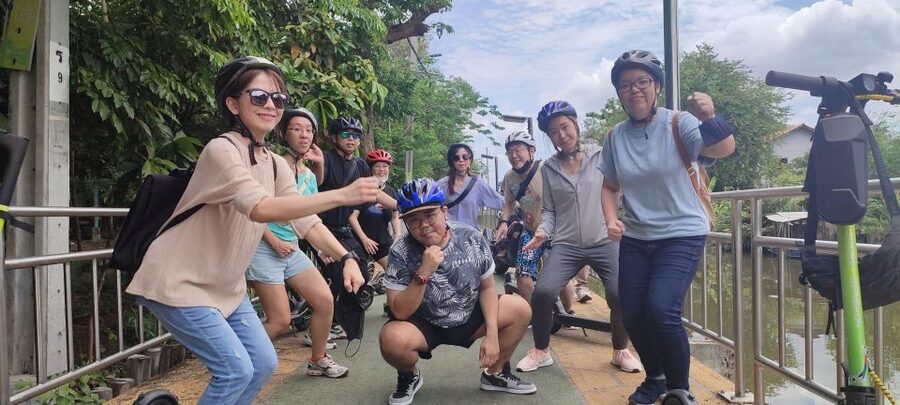 Bangkok: Bang Kachao E-Scooter Jungle Tour - Riding through gardens, mangroves, and local lanes