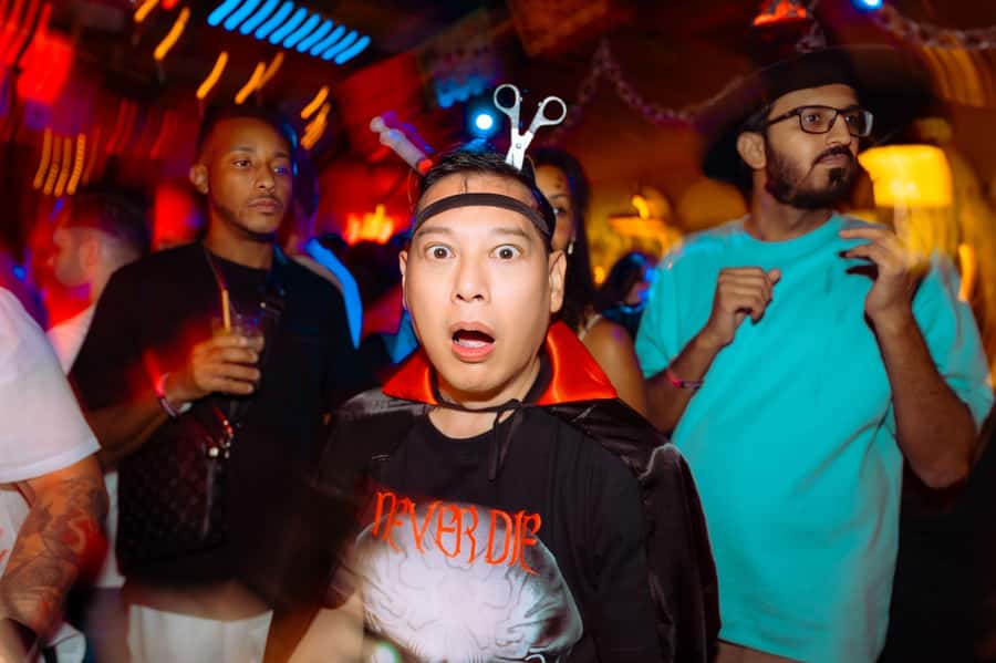 Bangkok: Bar and Club Crawl - Starting With Cocktails in Central Bangkok