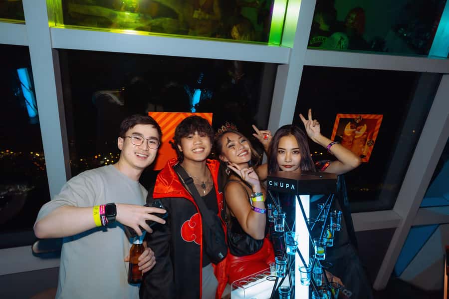 Bangkok: Bar and Club Crawl - The Hosts Make the Night Easier