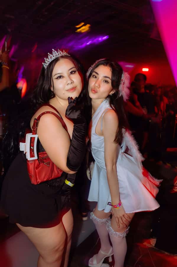Bangkok: Bar and Club Crawl - Four Stops, Four Different Music Styles