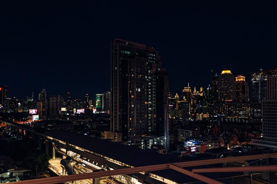Bangkok: Barracuda Rooftop Bar Akara Hotel - Sharing sets and the food question