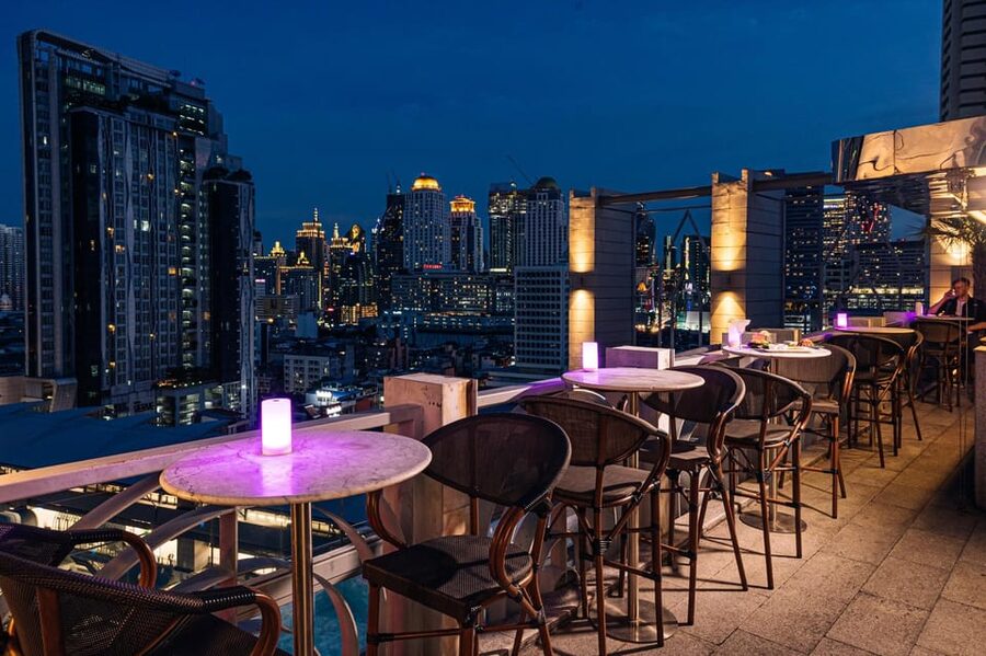 Bangkok: Barracuda Rooftop Bar Akara Hotel - Practical details that matter