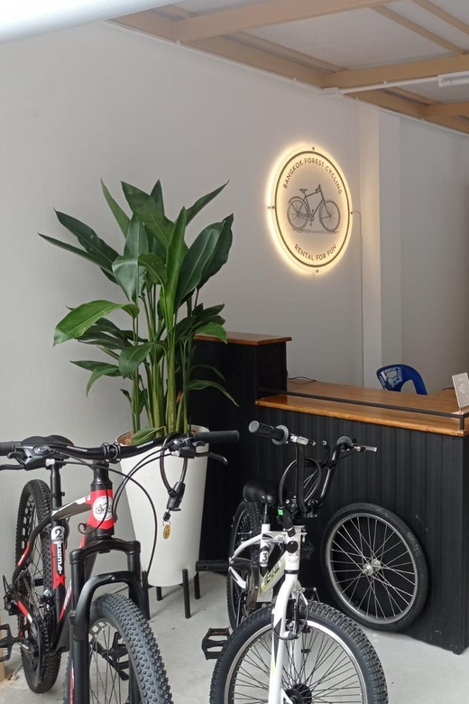 Bangkok Bicycle rental Benjakitti Park - Why Benjakitti Park works well by bicycle