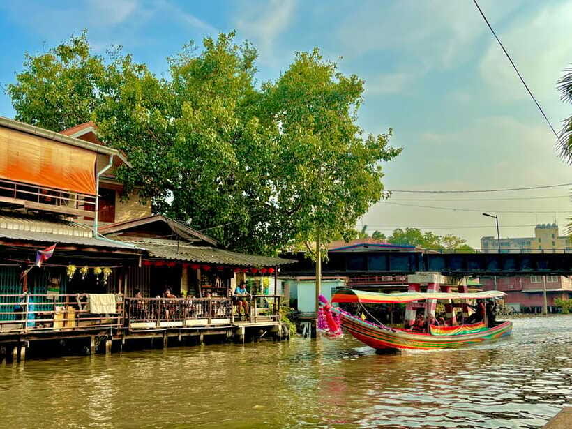 Bangkok: Bike, Boat & Food Tour in Thonburi - Wat Nak Prok, Wutthakat, and the return ride