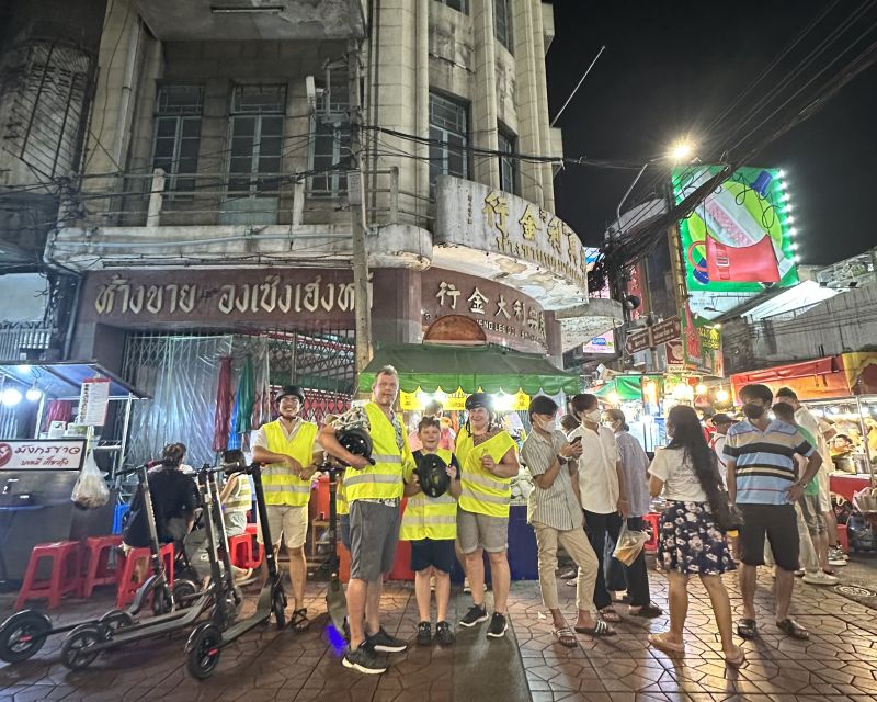 Bangkok By Night by Electric Scooter &/or Bike - Democracy Monument and the first look at old Bangkok