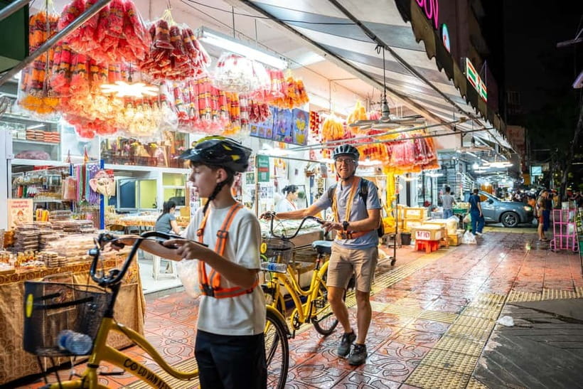 Bangkok by Night Cycling Tour with Street-food Meal - The flower market comes alive at night