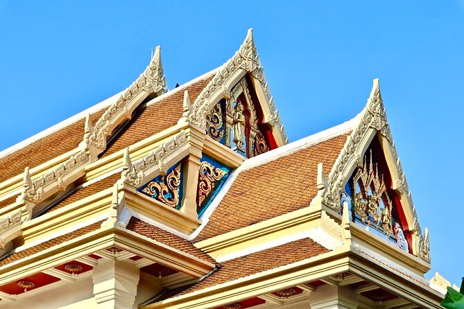 Bangkok by Night Food Tour with 10+ Tastings in Chinatown - Guides Jan and Ton add the human touch
