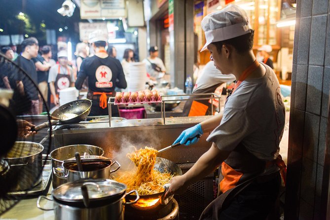 Bangkok by Night: Temples, Markets and Food Tuk-Tuk Tour - Chinatown and the final dessert