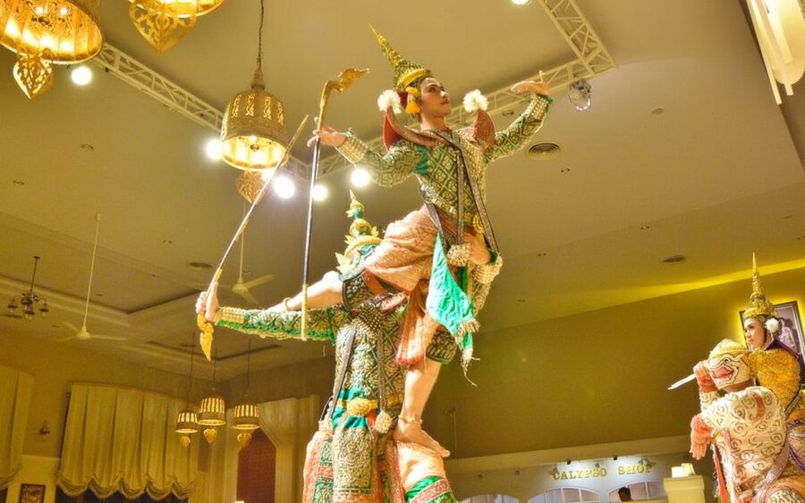 Bangkok: Calypso with Thai Classical Dance - Choosing between downstairs and upstairs seating