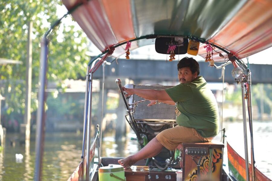 Bangkok: Canal Boat Tour, Big Buddha & Artist's House - Boarding a traditional longtail boat