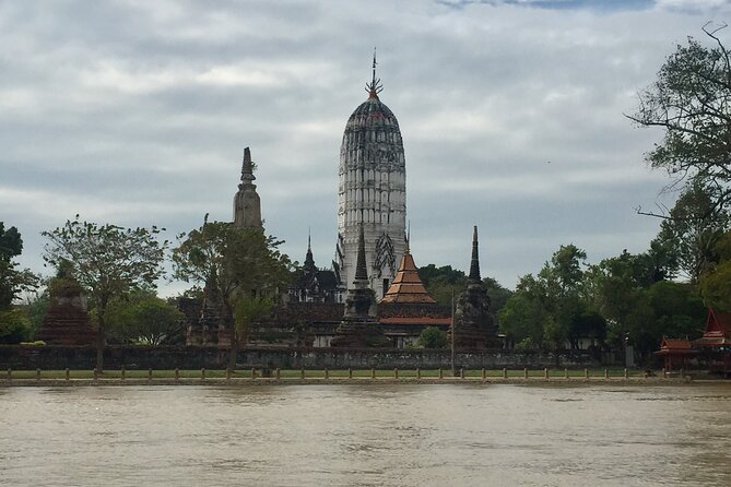 Bangkok Canal Tour by long tail boat, Wat Arun and Wat Pho - Pickup, transfers, and the five to six hour schedule