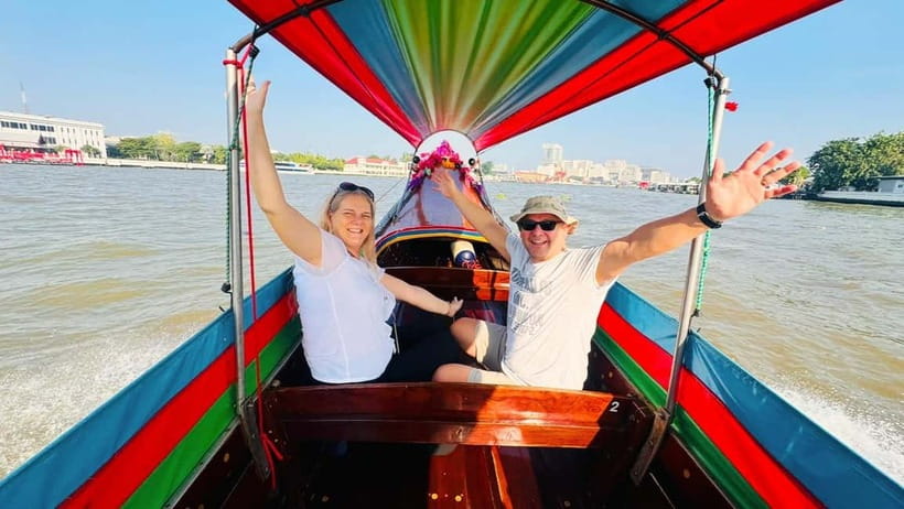 Bangkok: Canal Tour, River Local Life & Wat Arun Guide Visit - What the guide adds on the Chao Phraya River