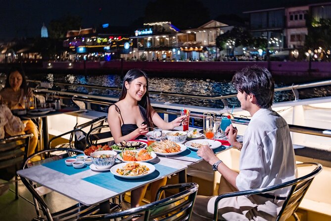 Bangkok Carnival Dinner Cruise with Free-flow Beer and Buffet - What this Bangkok dinner cruise is really like